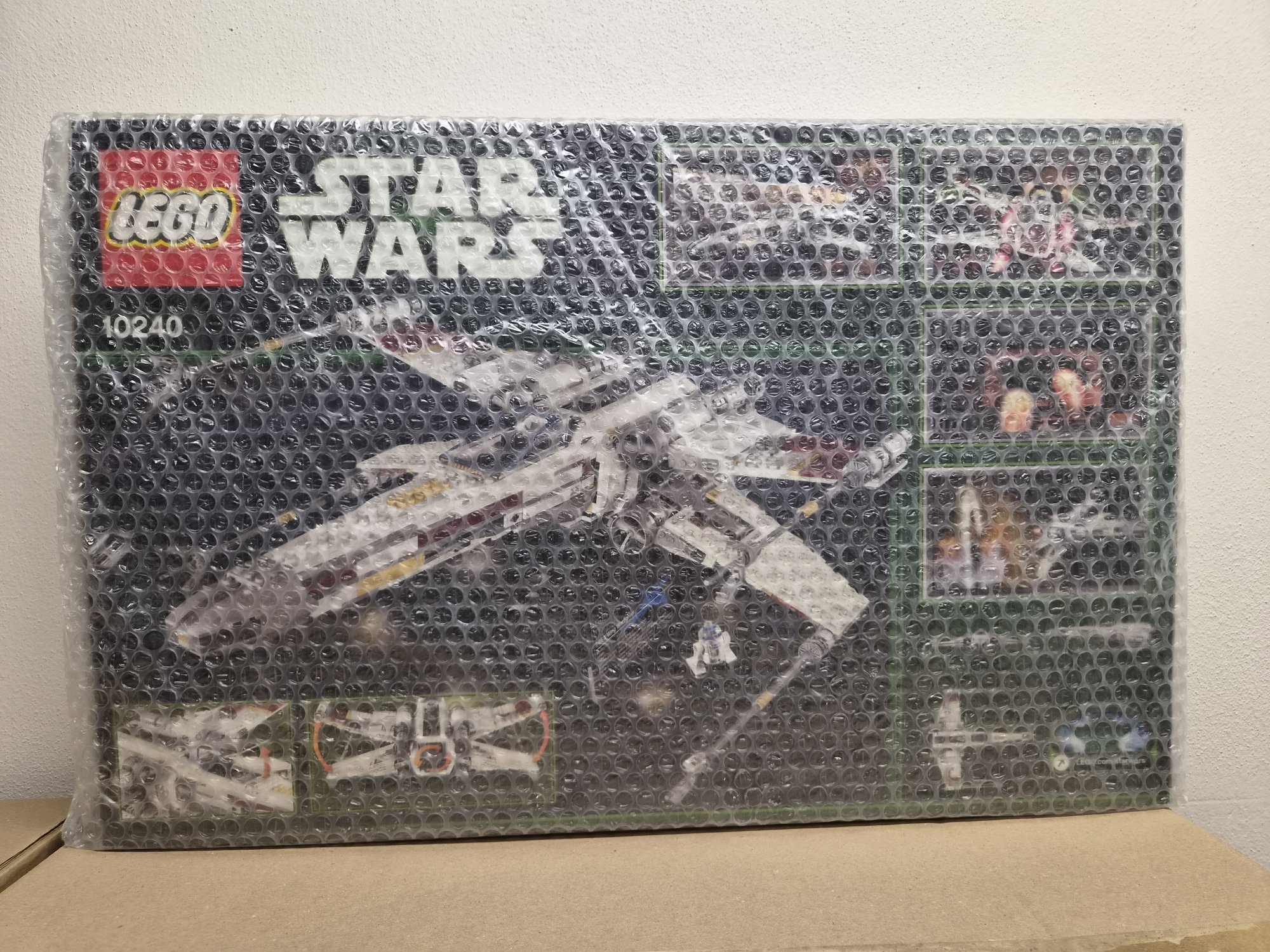 LEGO 10240 Stíhačka X-wing Starfighter Red Five